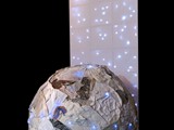 "Fra le carte illumino lo spazio": installazione di legno, carta e luci a led - Gruppo Medi e Grandi Asilo Nido "Arcobaleno" Treviso - Ins.ti: Biasetto Elena - Falsarella Federica - Circonciso Concetta - Vendramin Alice - Loffredi Laura